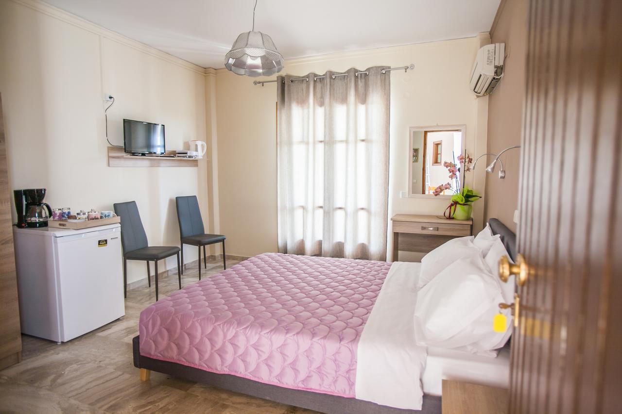 טולון Orelia Pension מראה חיצוני תמונה
